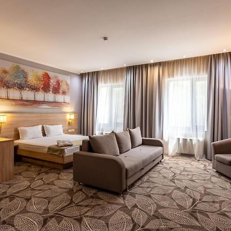 Renion Park Hotel Алмати Екстер'єр фото