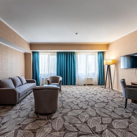 Renion Park Hotel Алмати Екстер'єр фото
