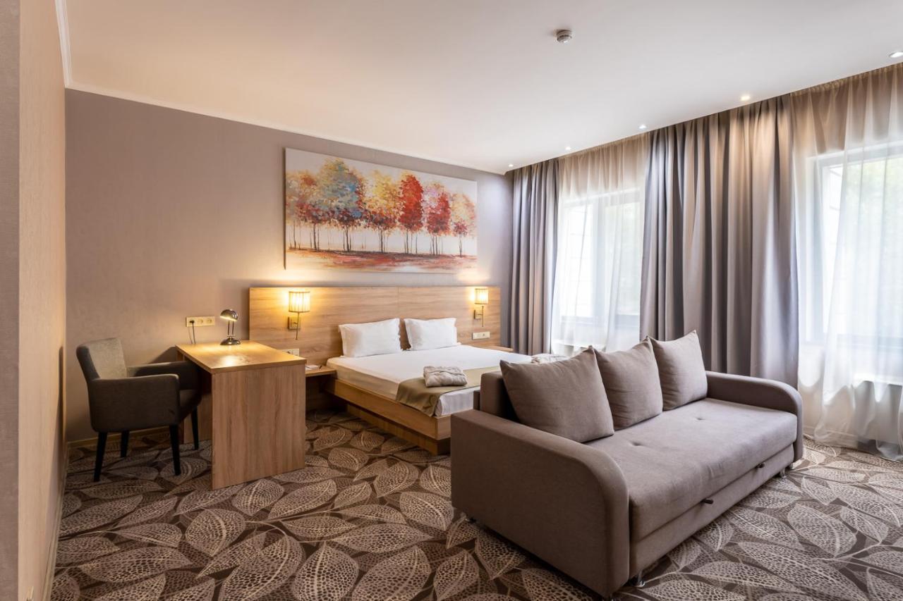 Renion Park Hotel Алмати Екстер'єр фото