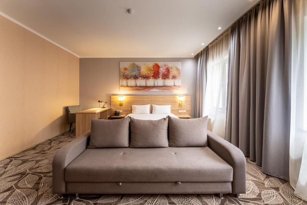 Renion Park Hotel Алмати Екстер'єр фото