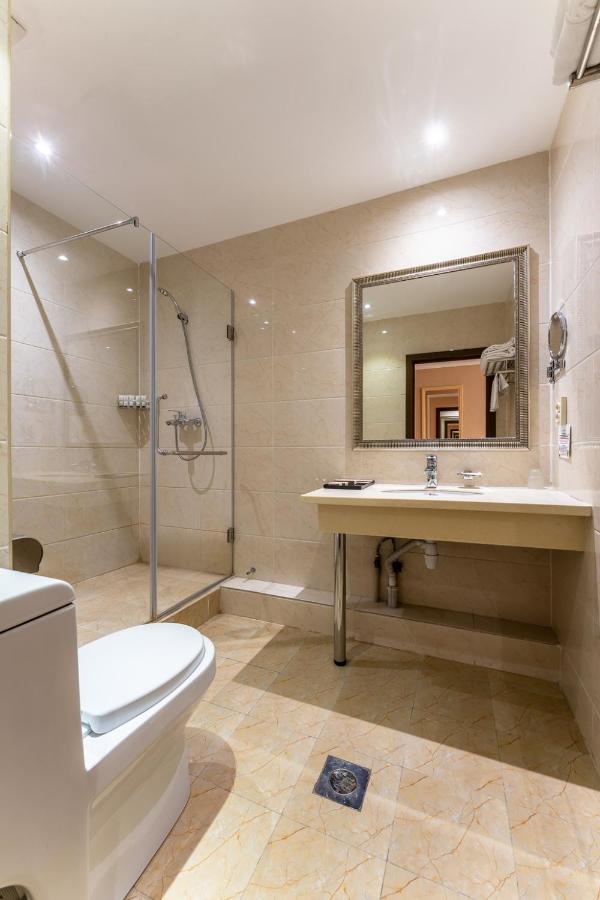 Renion Park Hotel Алмати Екстер'єр фото