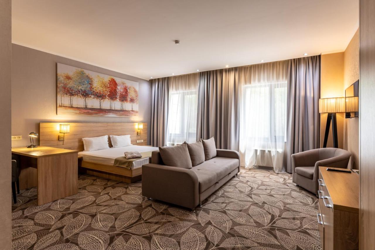 Renion Park Hotel Алмати Екстер'єр фото